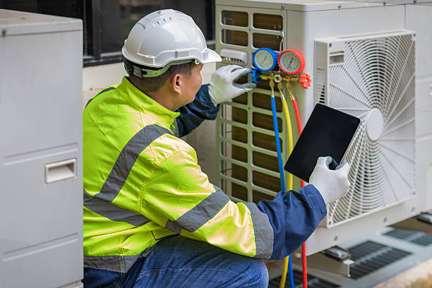 Professional Hvac technician working in Reinholds, PA